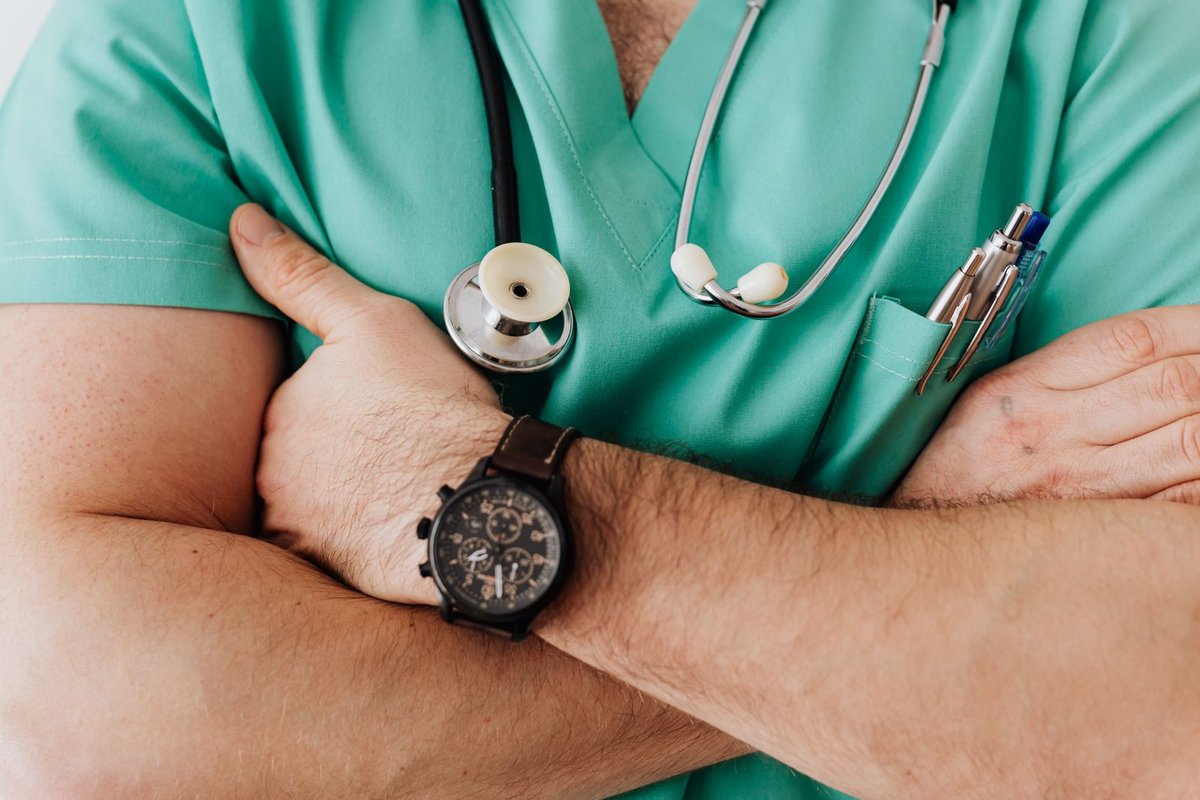 When Headaches Need a Neurology Review in Malaysia
